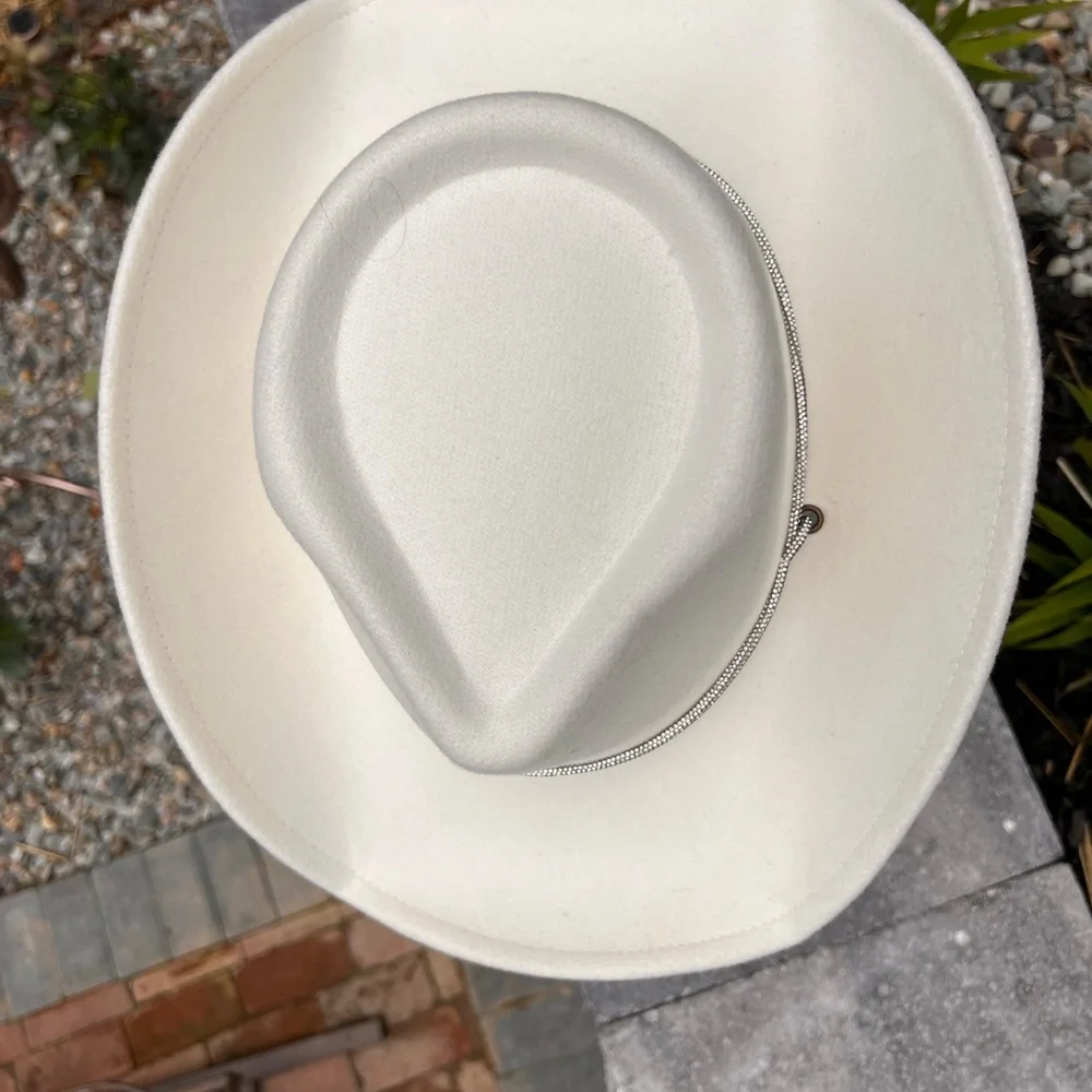 NWT White Rhinestone Strap Womens 7 Cowboy Hat Flat Brim Polyester Felt